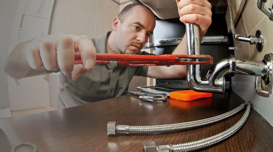 Expert burst pipe repair services in Anasco, PR